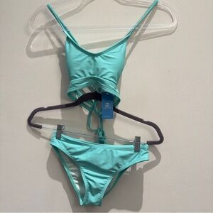 NWT- Cupshe Aqua Turquoise Bikini Set Top ( S) Bottoms (XS)